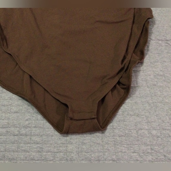 Lot of 2 Old Navy Square-Neck Tank Top Bodysuits Size 4X NWOT - Picture 4 of 10